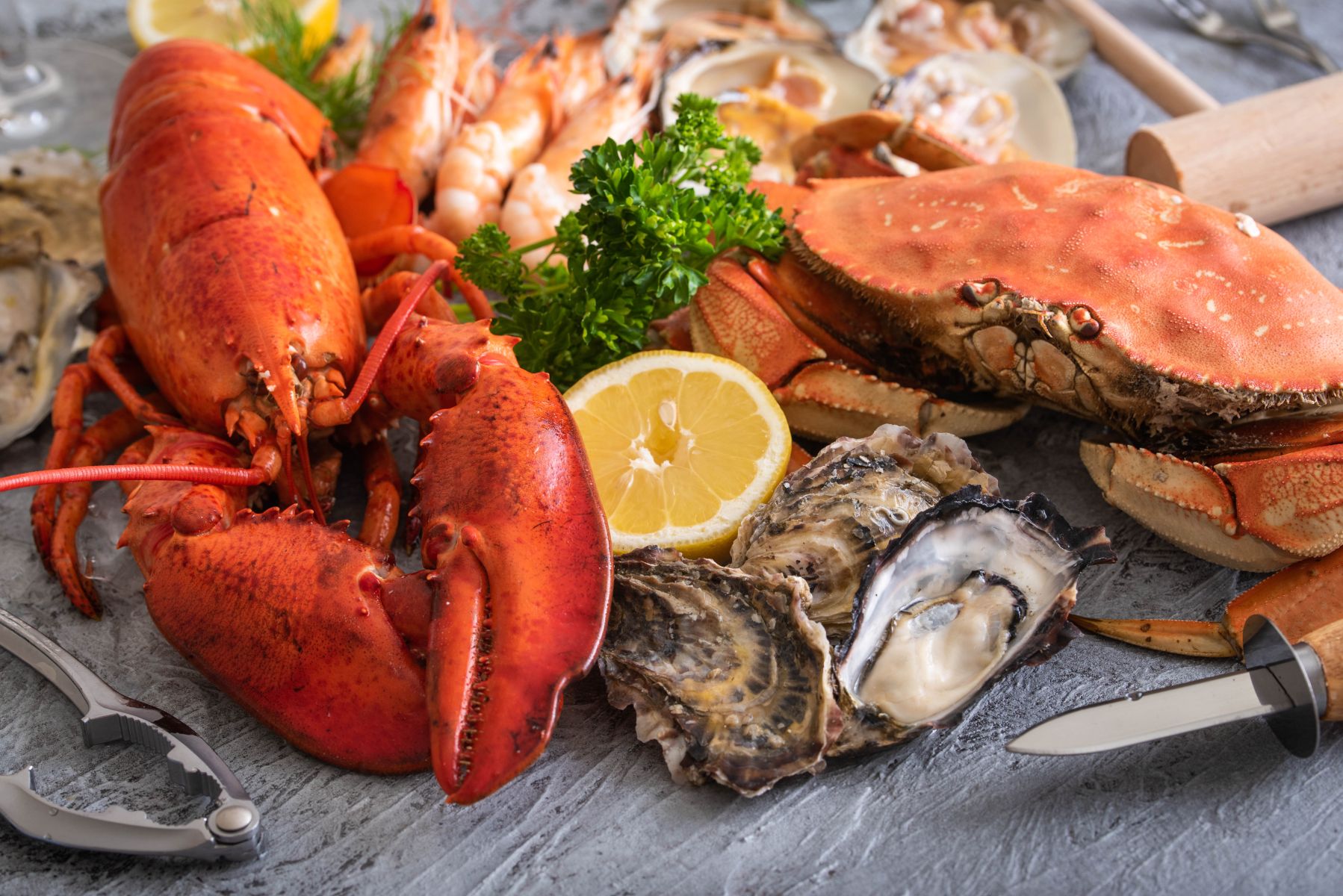 Arrangement of seafood